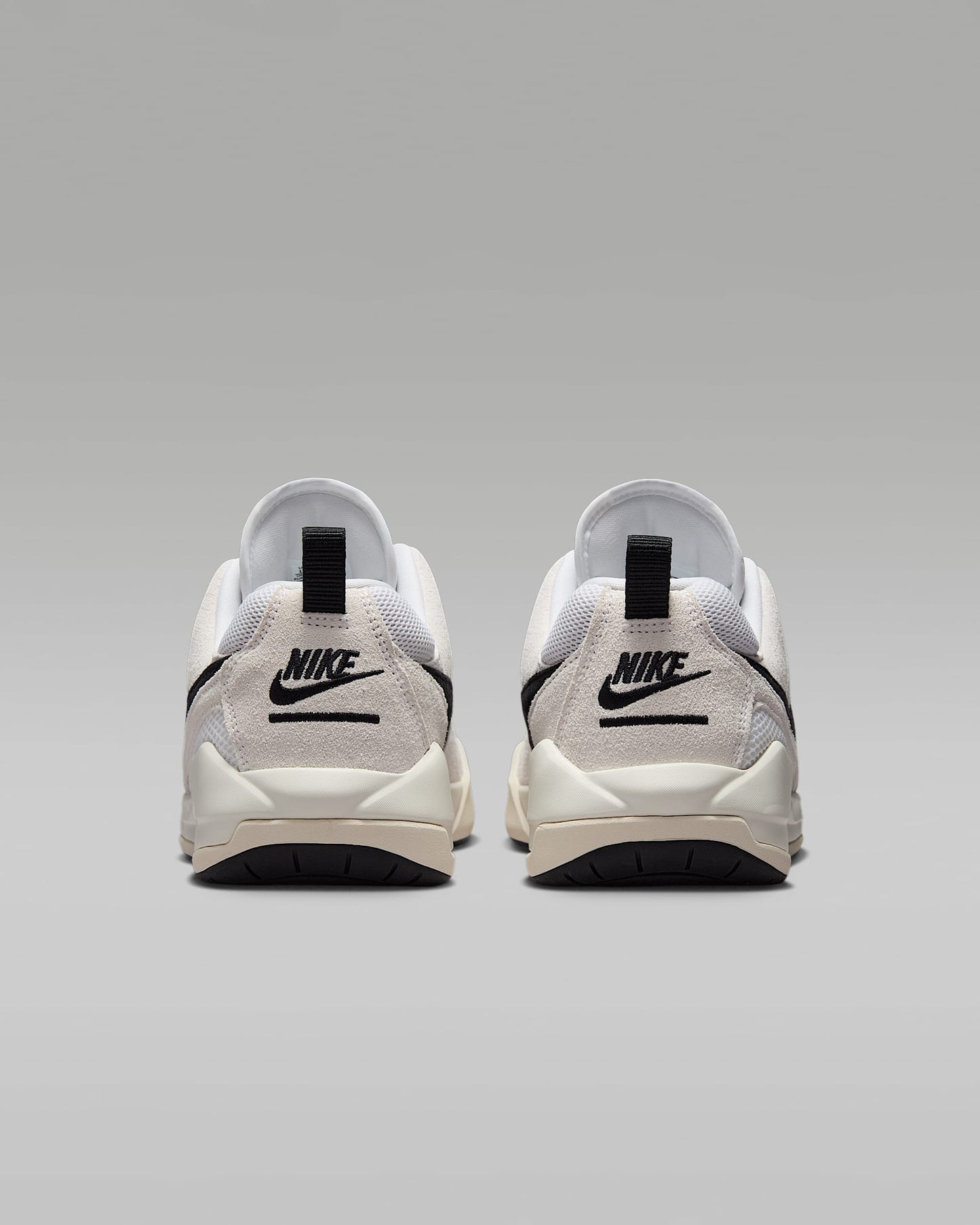 Zapatillas Nike Jordan CMFT Era Reflectivas Habano HJ6777-004