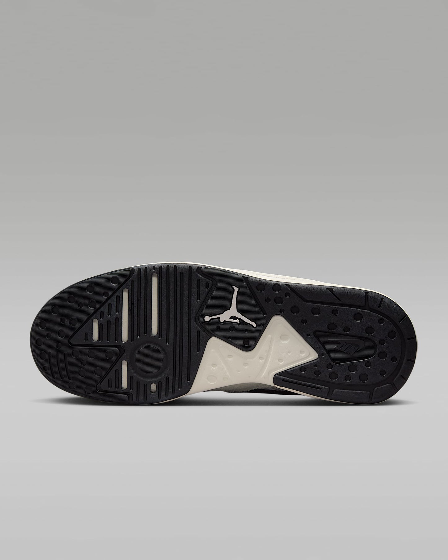 Zapatillas Nike Jordan CMFT Era Reflectivas Habano HJ6777-004